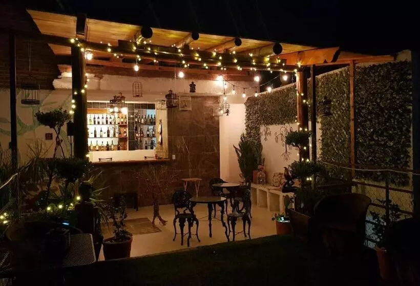 هتل Casona De Las Aves