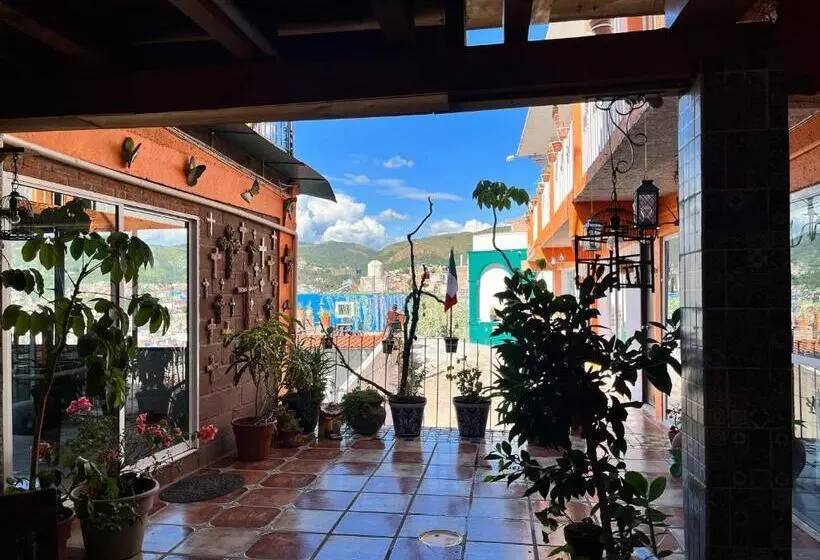 هتل Casona De Las Aves