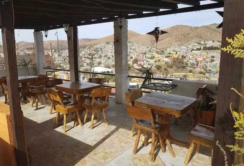 هتل Casona De Las Aves