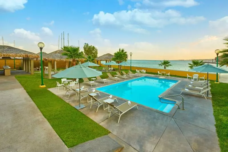 فندق City Express By Marriott La Paz