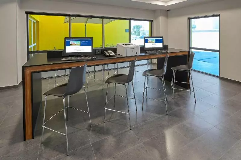 فندق City Express By Marriott La Paz