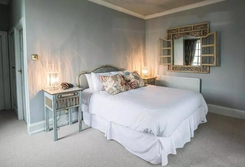 ホテル Cockliffe House