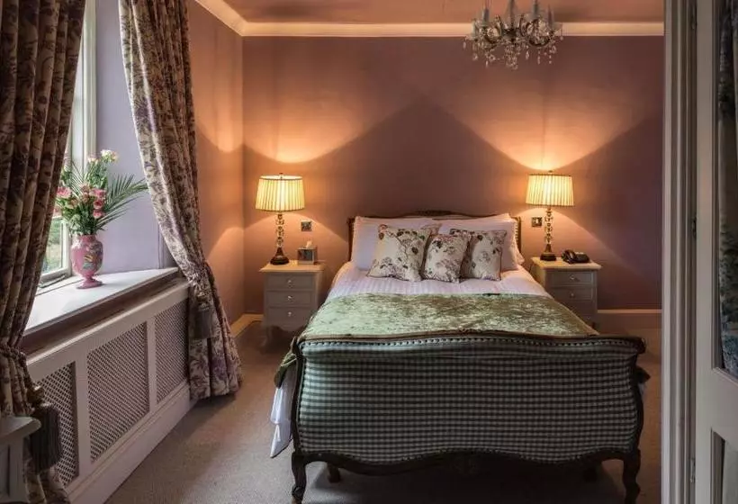 ホテル Cockliffe House