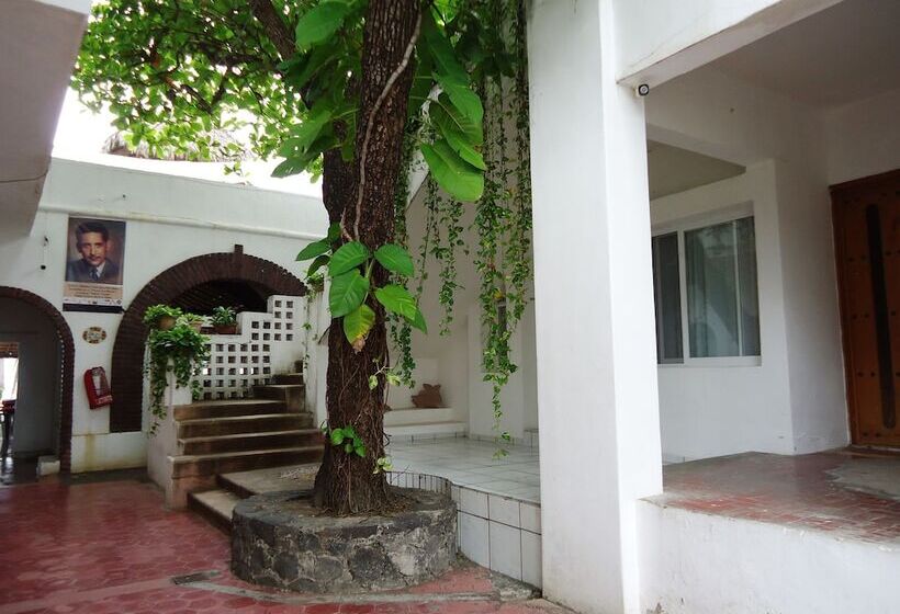 فندق Concierge Plaza San Rafael