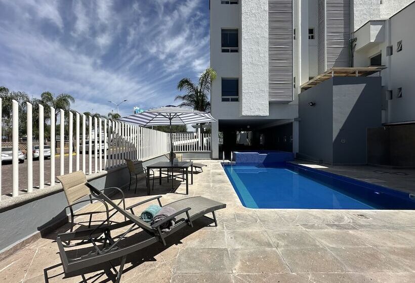 هتل Inhouse León