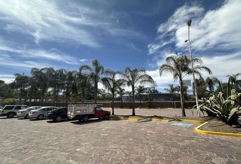 هتل Inhouse León