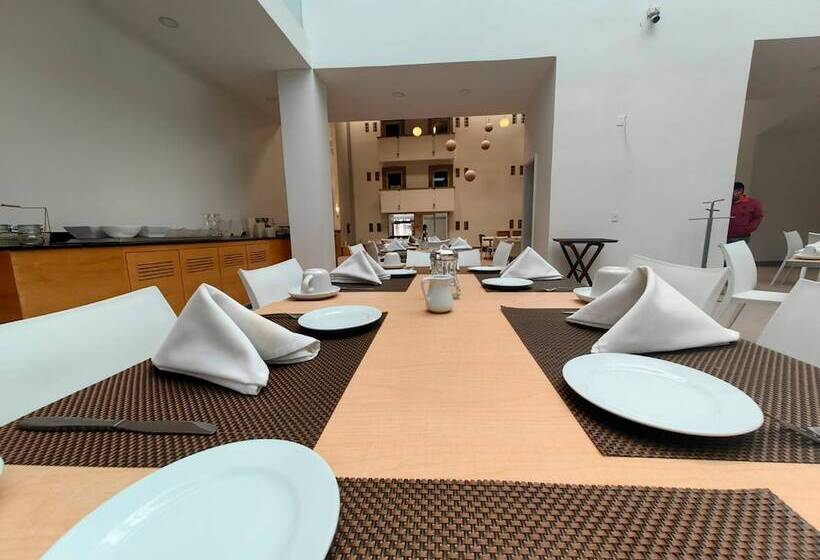 هتل Inhouse León