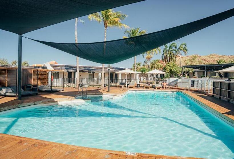 Отель Karratha International