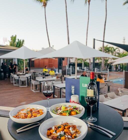 Отель Karratha International