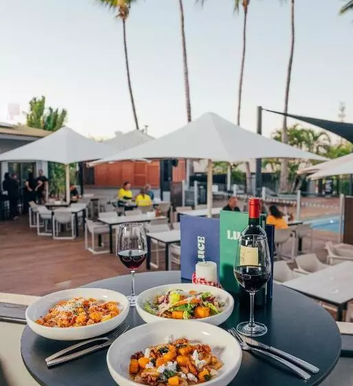 هتل Karratha International