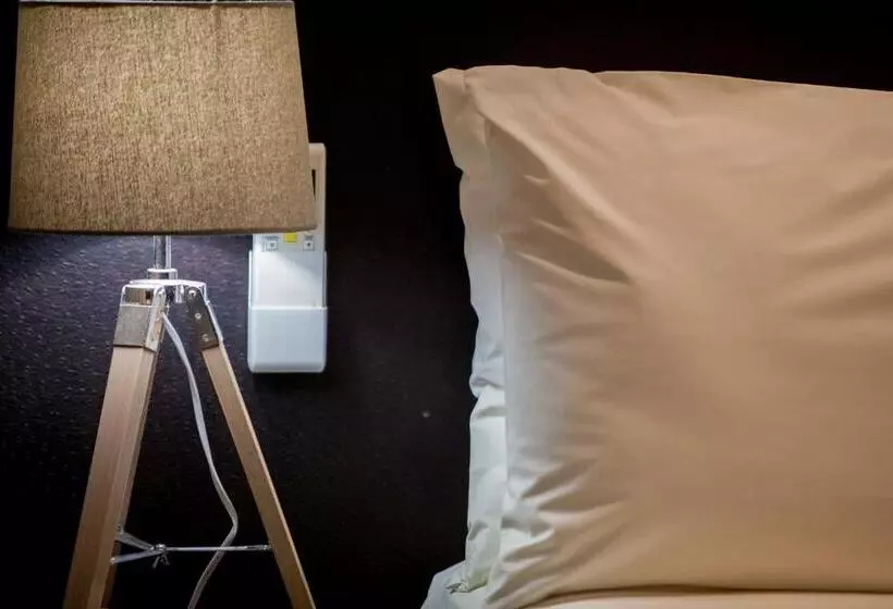 هتل Karratha International