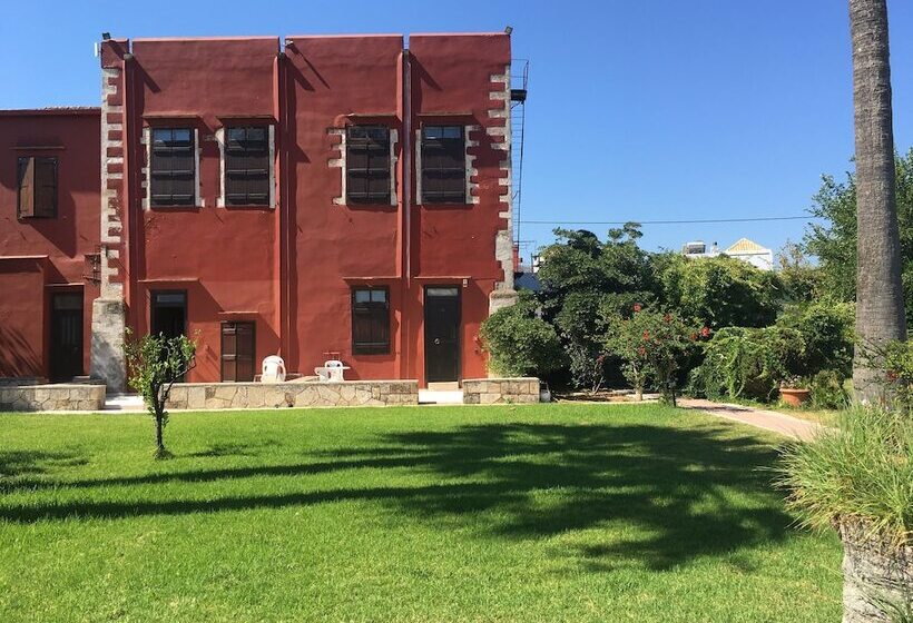 Отель Oasis Guesthouse