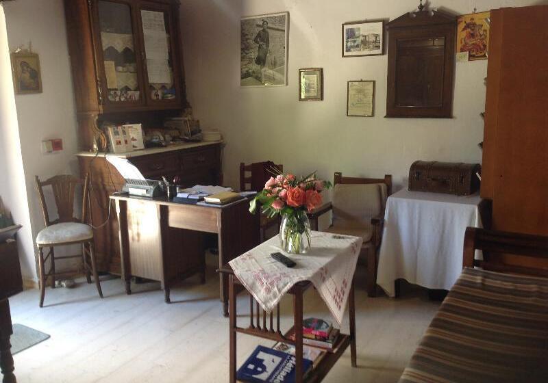 Отель Oasis Guesthouse