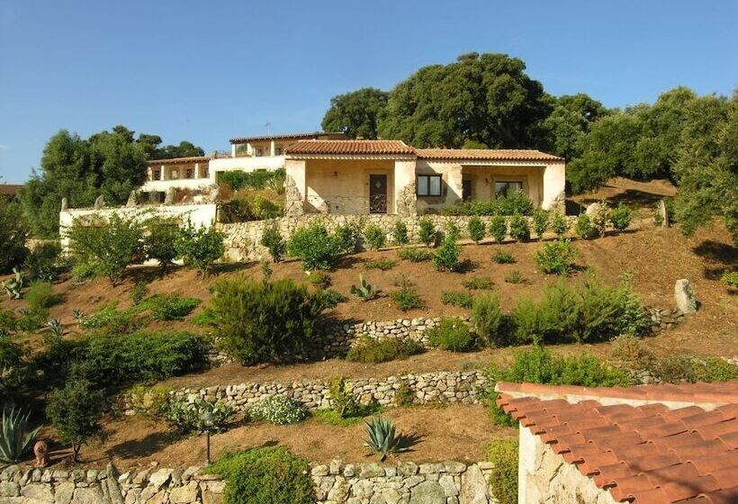 ホテル Ristorante Funtana Abbas