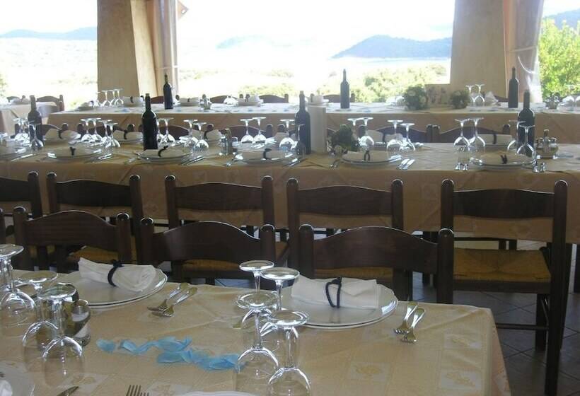 ホテル Ristorante Funtana Abbas