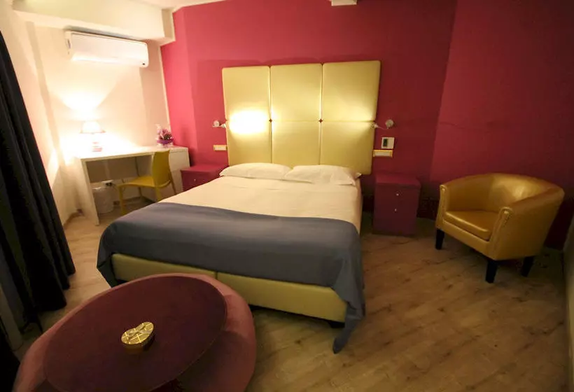 Hotel Tango