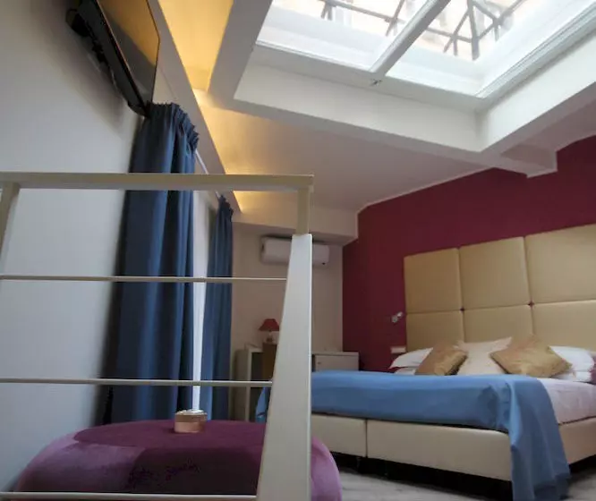 Hotel Tango