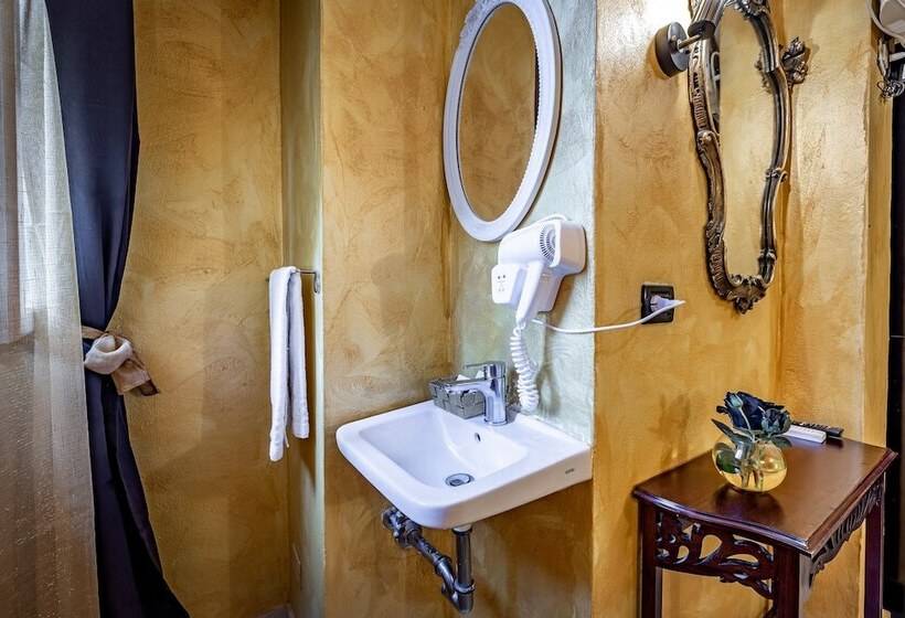 هتل Veneto Con Accesso Ztl