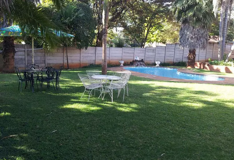 پانسیون Daisy's Guest House