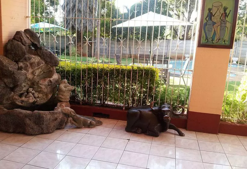 پانسیون Daisy's Guest House
