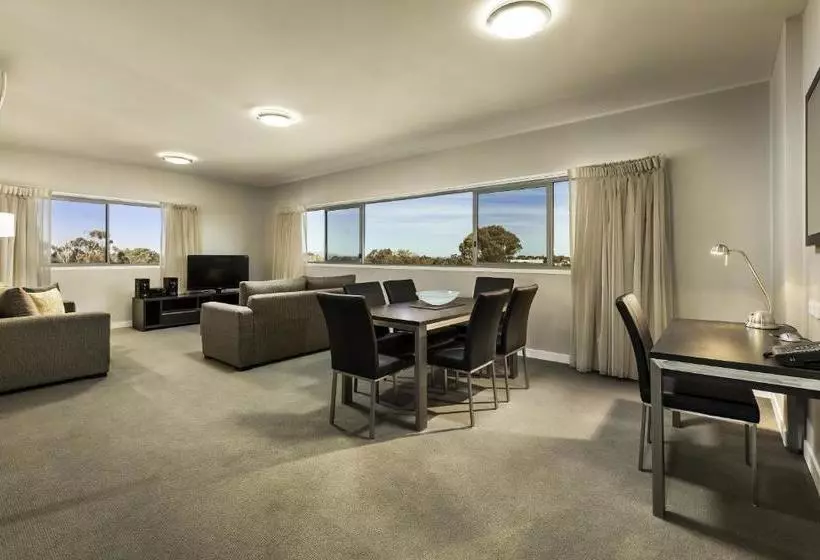 Quest Albury On Townsend