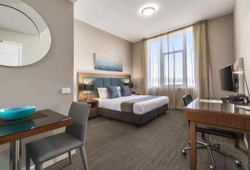 Quest Albury On Townsend