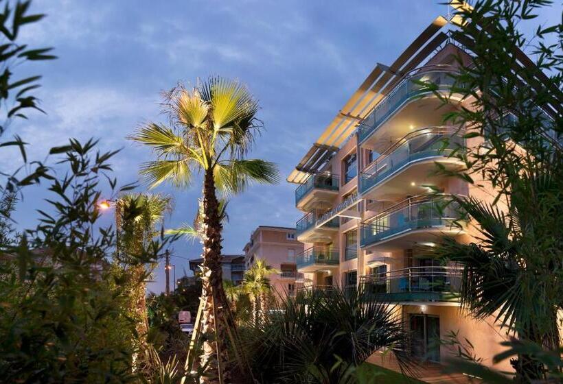 レジデンス Villa Romana Fréjus