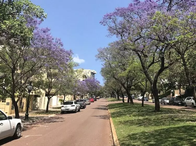 Riverview On Mount Street