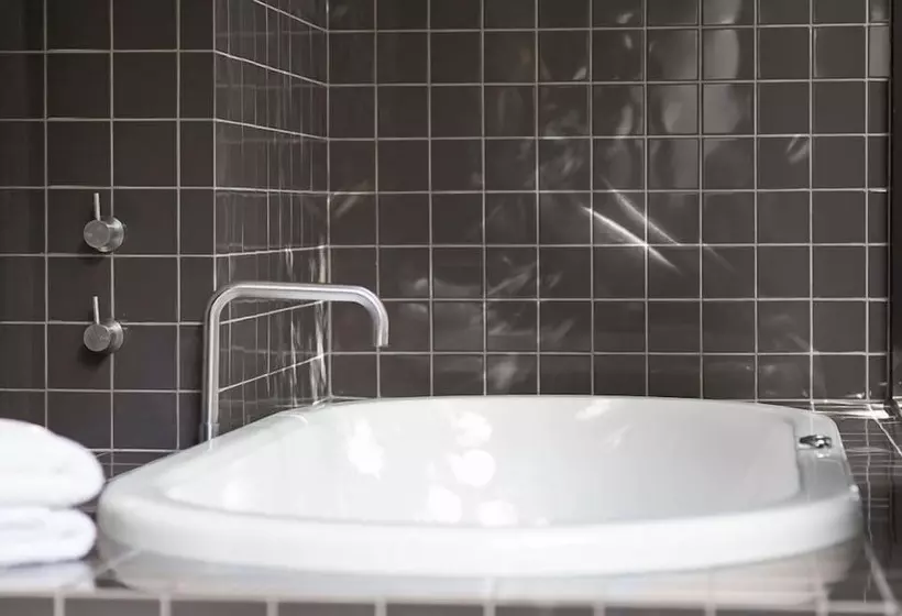 Riverview On Mount Street