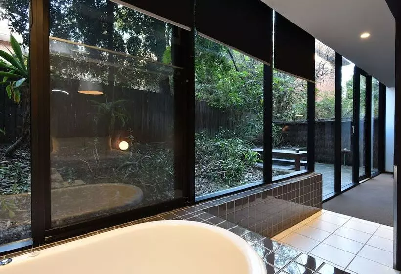 Riverview On Mount Street