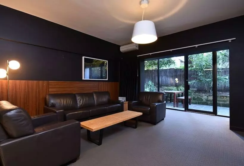 Riverview On Mount Street