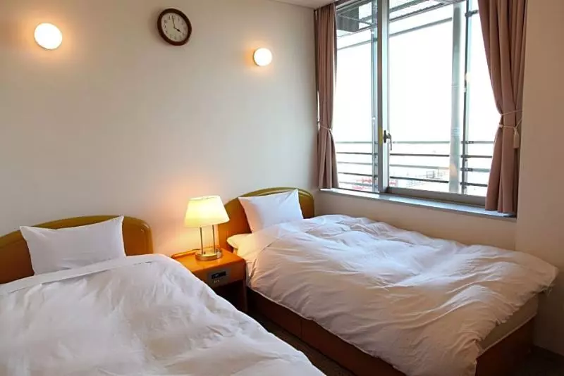 Shin Osaka Youth Hostel