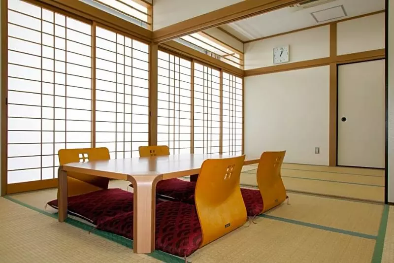 Shin Osaka Youth Hostel