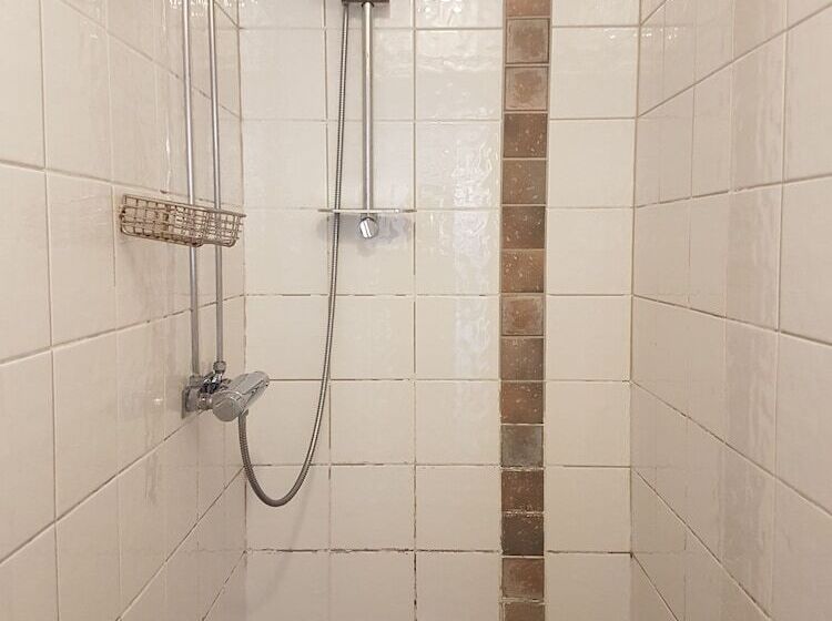 בית מלון כפרי Crafoord Place   Hostel