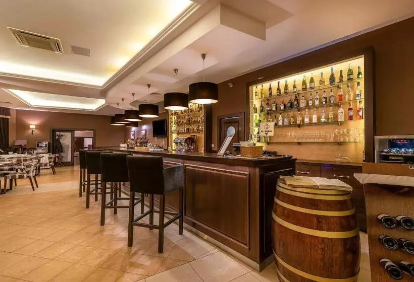 Hotelli The Amber Business & Spa