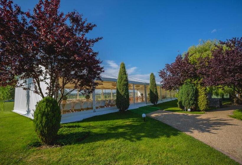 فندق The Amber Business & Spa