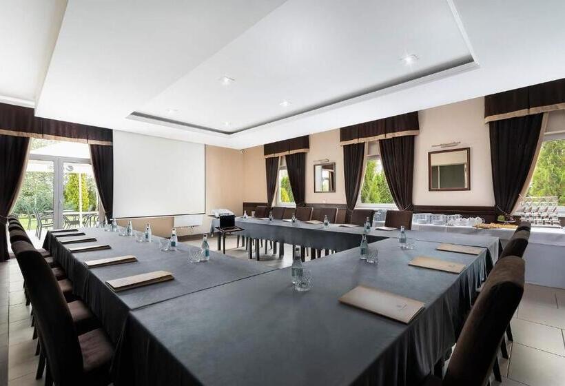 فندق The Amber Business & Spa