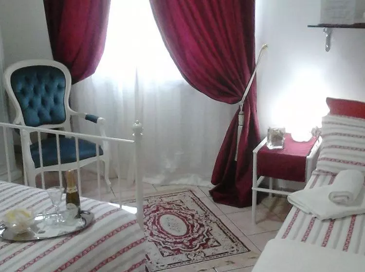 تختخواب و صبحانه A Casa Di Anna E Luca