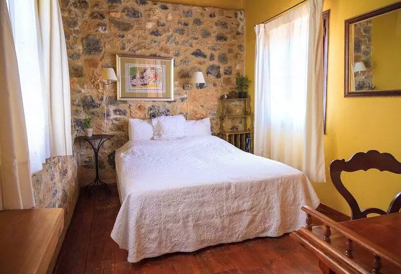 Dorovinis Country Houses