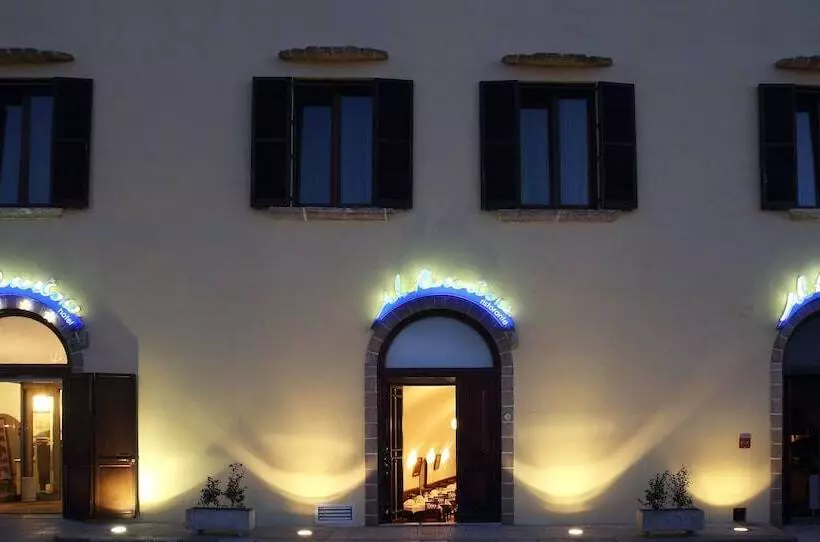 Al Pescatore Hotel & Restaurant