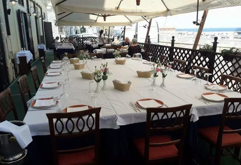 Al Pescatore Hotel & Restaurant