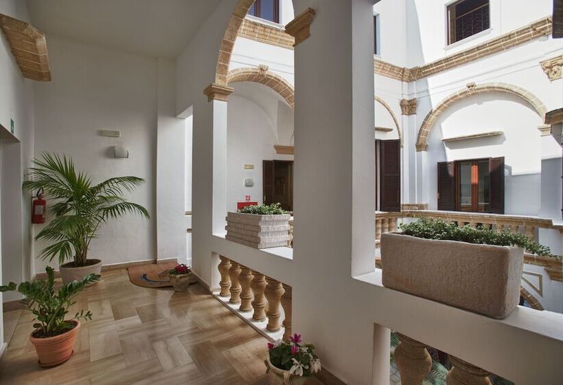 Al Pescatore Hotel & Restaurant