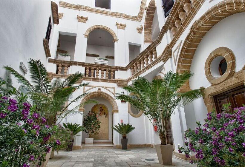 Al Pescatore Hotel & Restaurant