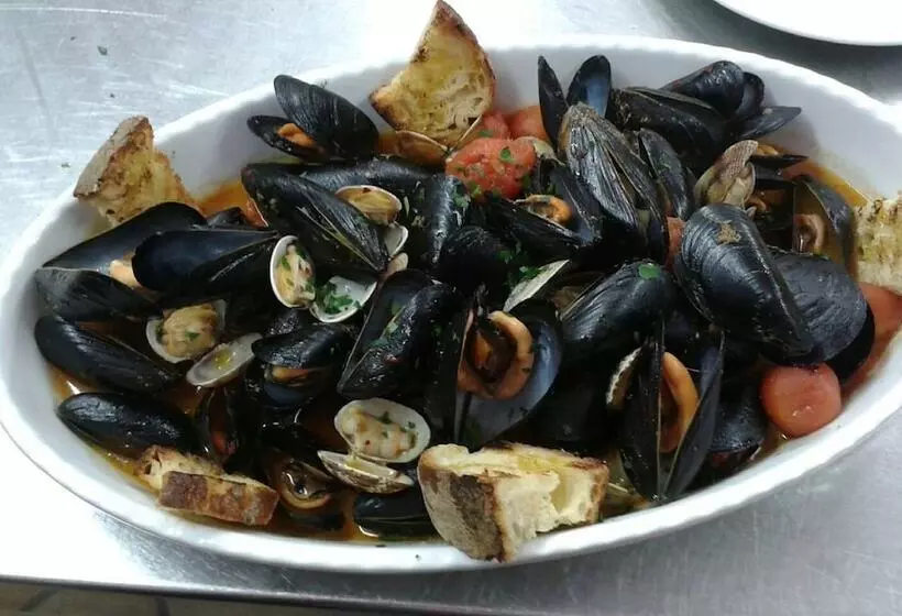 Al Pescatore Hotel & Restaurant