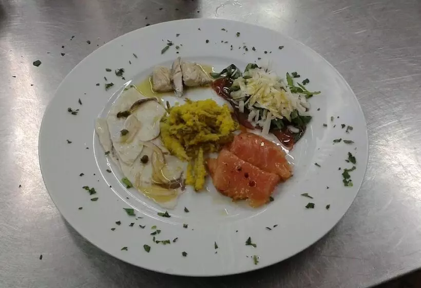 Al Pescatore Hotel & Restaurant