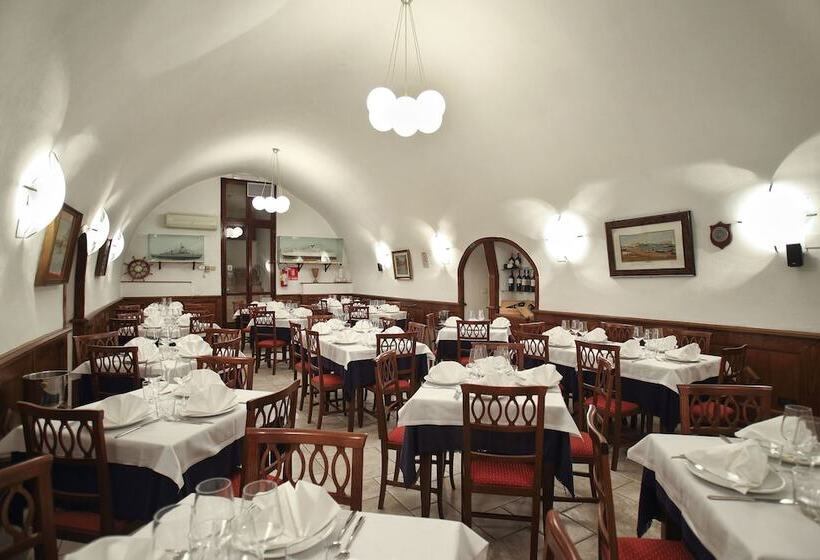 Al Pescatore Hotel & Restaurant