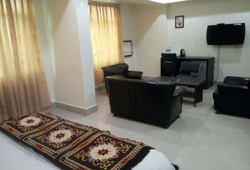 هتل Bodhgaya Gautam