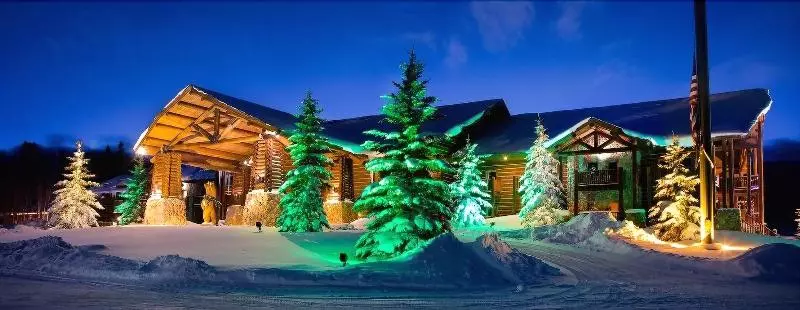 Отель Daniels Summit Lodge