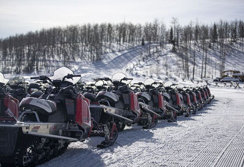 호텔 Daniels Summit Lodge