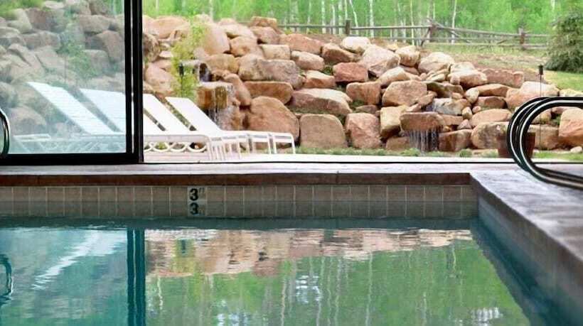 호텔 Daniels Summit Lodge